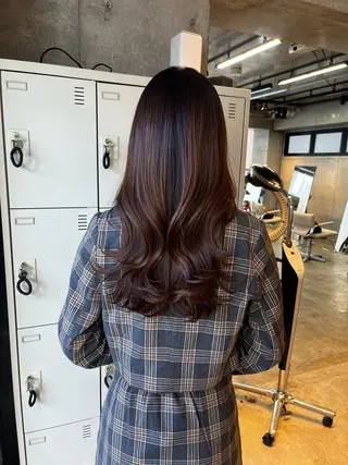 ロング ウルフとデザイン カラーの神のヘアスタイル