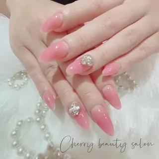 ネイル SAKURA 🍒のネイルデザイン