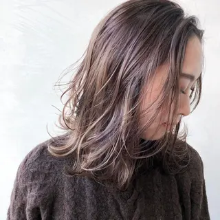 ミディアム カラー パーマ ヘアアレンジ TOMO GEEKS代表のヘアスタイル