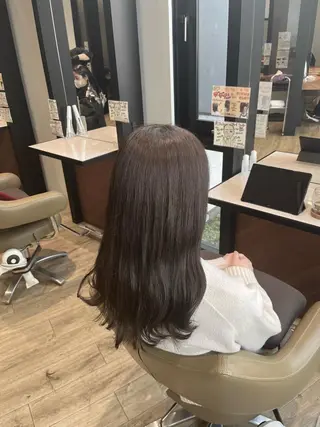 セミロング BUSH水広店所属・瀧尾 祐季のヘアスタイル