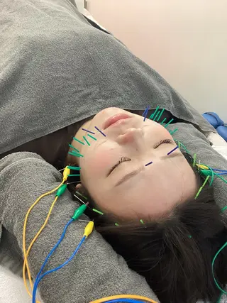 hari salon de off　美容鍼灸×小顔整体【ハリサロンドオフ】所属・美容鍼×小顔整体🤍 ishibashiのエステ・リラクイメージ