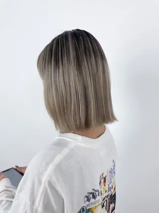 ミディアム カラー リクト /レイヤーカットのヘアスタイル