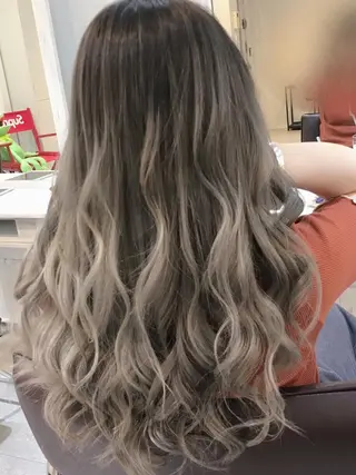 ロング カラー ヘアアレンジ Device ディバイスのヘアスタイル