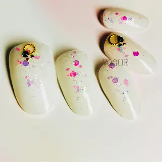 ネイル VOGUE ×SWANのネイルデザイン