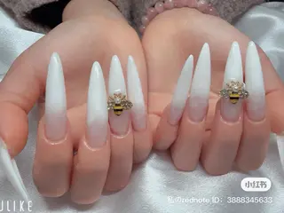 ロング 戸田 宏美のネイルデザイン