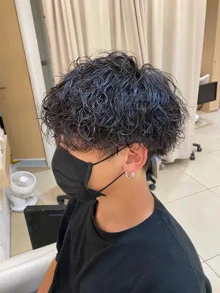 ショート パーマ メンズ メンズ特化型美容師 栗山勇人のヘアスタイル