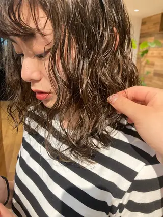 カラー パーマ 津田 里菜のヘアスタイル