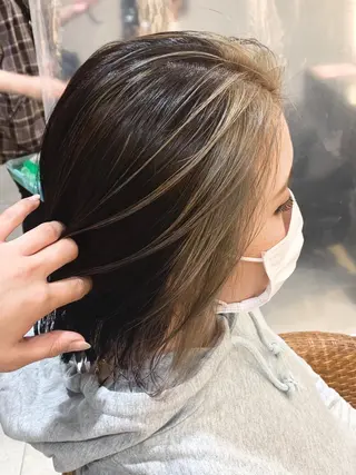 ミディアム ブリーチなしダブル/ レイヤーカット 小棹のヘアスタイル