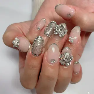 ネイル Serenity by Mari所属・Shinozaki mariのネイルデザイン