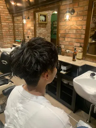 ショート パーマ メンズ プレミアムバーバー新宿店所属・新宿駅近！ 💈口コミ多数✨のヘアスタイル