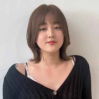 ミディアム カラー ブリーチなし/レイヤ ー特化🌈Tommyのヘアスタイル