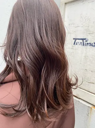 セミロング カラー お任せヘア☘️☘️ 及川渚のヘアスタイル