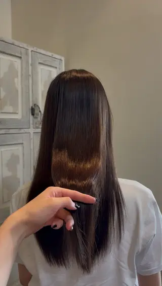 ロング モデルさん募集中🎀 内藤ほのか/艶カラーのヘアスタイル