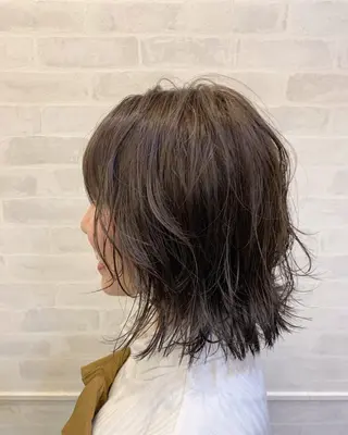 ロング シールエクステ/ ハイトーンカラーのヘアスタイル