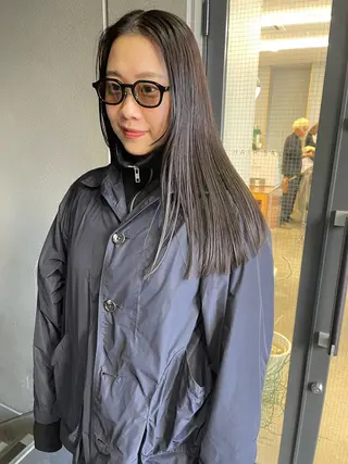 ロング カラー pole/apartment所属・💓パーマ，💗 レイヤーカットのヘアスタイル