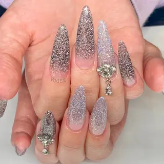 ネイル VOGUE ×SWANのネイルデザイン