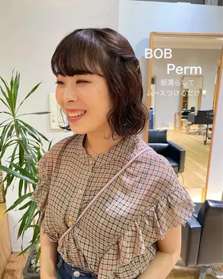 ミディアム パーマ 大橋 芽衣のヘアスタイル