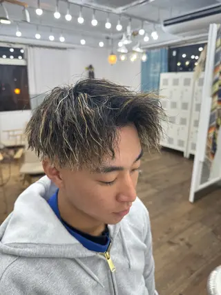 ショート カラー パーマ メンズ メンズ特化サロン ユウヘイのヘアスタイル
