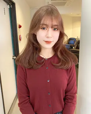 カラー mizuki/ピンク ベージュ.レイヤーのヘアスタイル