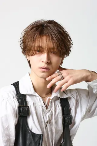 メンズ フェザー/毛流れ/ パーマ渋谷BLUCKのヘアスタイル