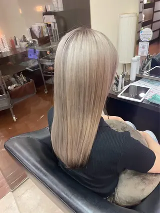 カラー 杉山 夏音のヘアスタイル