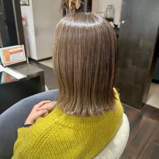 ミディアム カラー 近藤 優羽のヘアスタイル