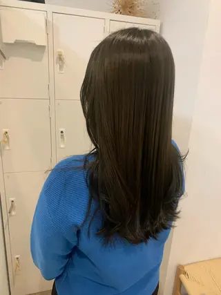 カラー オリーブ/ ナカミネアキナのヘアスタイル