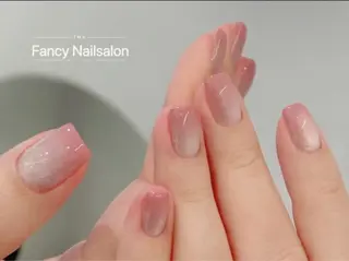 ネイル Nailsalon Fancyのネイルデザイン