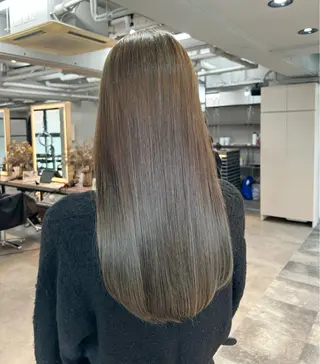 ロング ハイトーン/赤みなし 透明感/ririkaのヘアスタイル