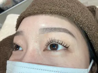 マツエク・マツパ 曲がる縮毛矯正 LIBER 　岩名のヘアスタイル