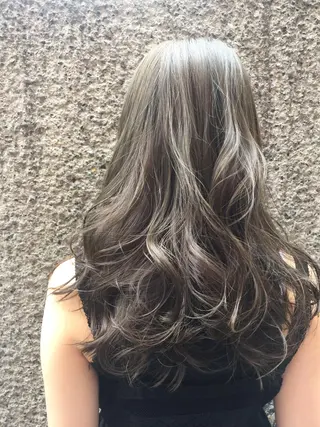 ロング カラー ニシムラ コウイチのヘアスタイル