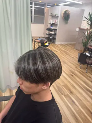カラー 古谷 礼穏のヘアスタイル