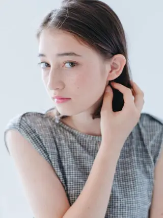 ミディアム TopStylist 板花絵里のヘアスタイル