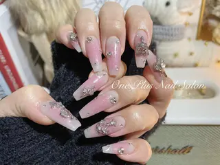 ネイル One Plus Nail Salonのネイルデザイン