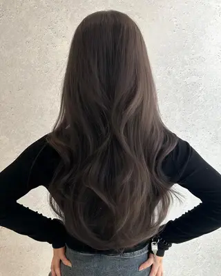 カラー トレンド×似合わせ 🤍艶モテヘア🤍のヘアスタイル