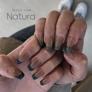 ネイル マツエク・マツパ アイブロウ beautyroom Naturaのネイルデザイン