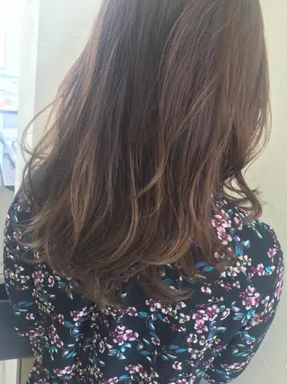 カラー MERu所属・MERu/高橋裕之 /レイヤー/艶カラーのヘアスタイル