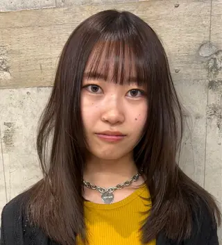 セミロング 柔らかいオリーブ🍃 カラーNatsumiのヘアスタイル