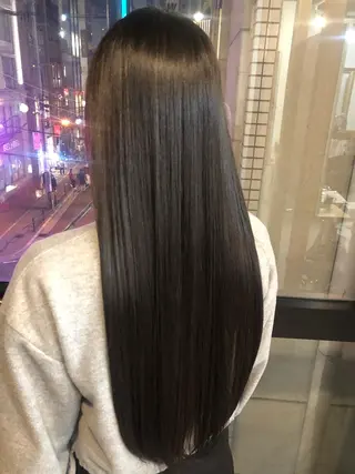 ロング カラー 髪質改善＆ブリーチ 伊勢　祐一郎のヘアスタイル