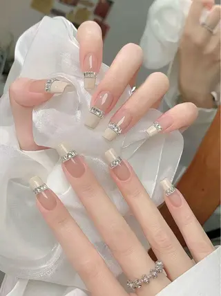 ネイル ラッキーネイルサロン西川口東口店所属・山田 由奈のネイルデザイン