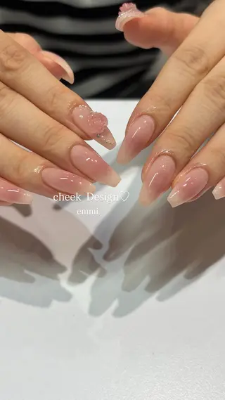 ネイル GO TODAY SHAiRE SALON 表参道colore店所属・emmi nailのネイルデザイン