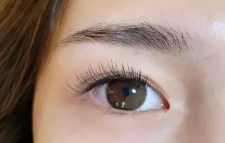 マツエク・マツパ yeon所属・烏丸御池まつ毛・眉毛 専門店|suzukaのマツエク・マツパデザイン