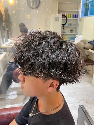 ショート パーマ メンズ 新宿メンズパーマ メンズバレイヤージュのヘアスタイル