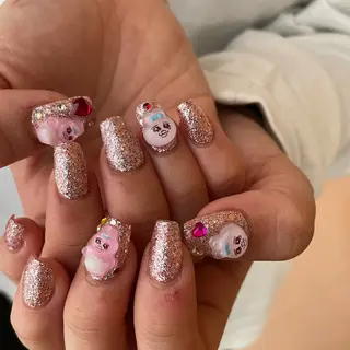 ネイル Ami 🦥のネイルデザイン