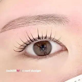 アイブロウ ロレインブロウ成増店所属・୨୧ ₊˚MOMO ୨୧のマツエク・マツパデザイン