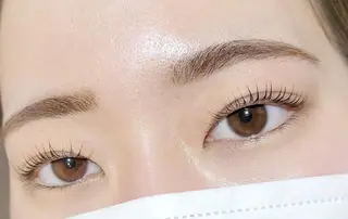 マツエク・マツパ 💜bora .のネイルデザイン