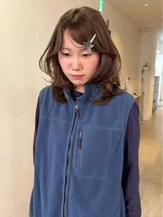 ミディアム カラー mizuki/ピンク ベージュ.レイヤーのヘアスタイル