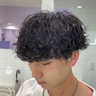 ショート パーマ ヘアアレンジ メンズ 艶カラー の達人のヘアスタイル