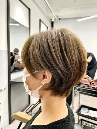 ショート カラー 色気レイヤー& ショートはお任せ🌟のヘアスタイル