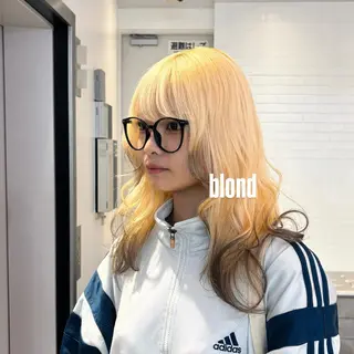 セミロング JE SUIS HEUREUSE所属・ニュアンスヘア ★リョウカ★のヘアスタイル